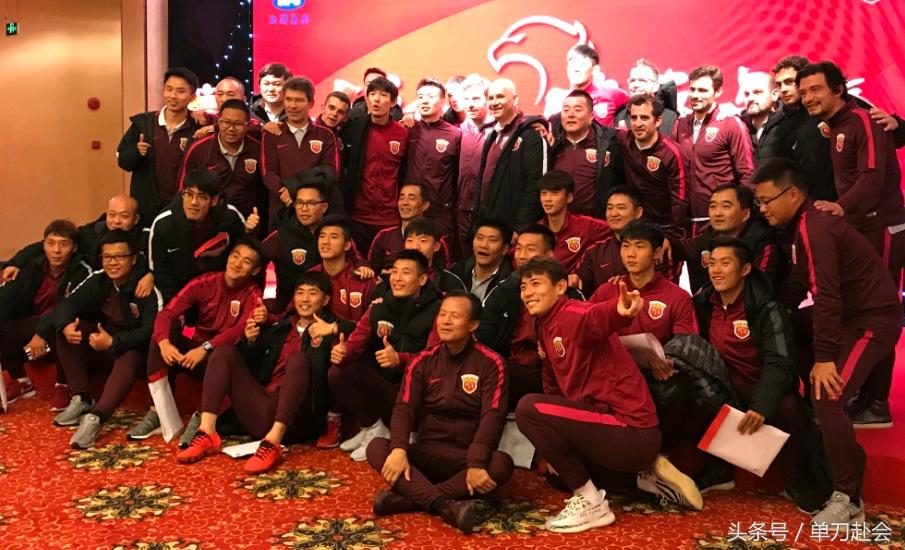 武磊放话了，明年要夺亚洲足球先生，但需帮上港拿冠军