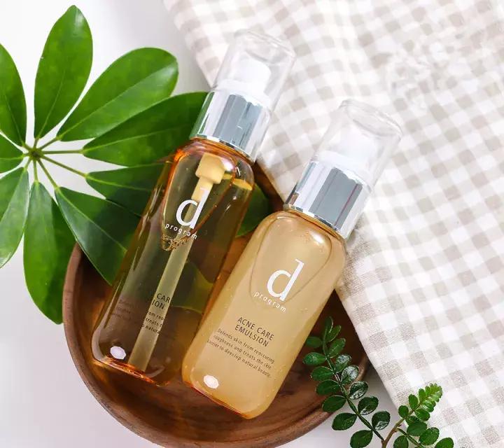 适合干皮的冬季水乳推荐,油皮敏感肌毛孔大适合用什么水乳