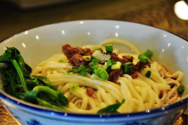 好吃担担面地址,好吃的担担面酱料测评