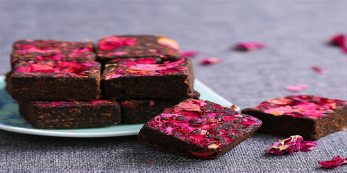 喝什么能促进月经污血的排出,经期吃什么药好排出污血