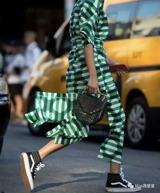 海蓝之谜雅诗兰黛折扣,海蓝之谜一套多少钱雅诗兰黛