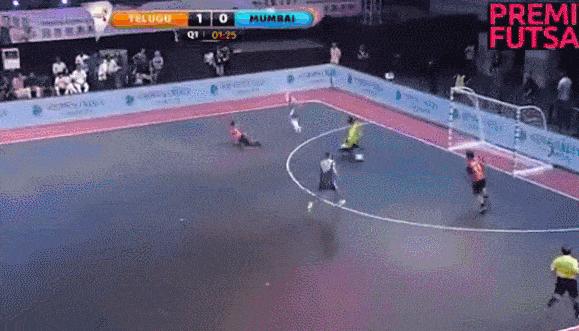 小罗足球独造11球,小罗都踢哪个位置最厉害