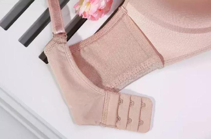 40鍏冧互鍐呭ソ绌跨殑琛ｆ湇,渚垮疁鍙堝ソ绌跨殑鍥芥疆鍝佺墝