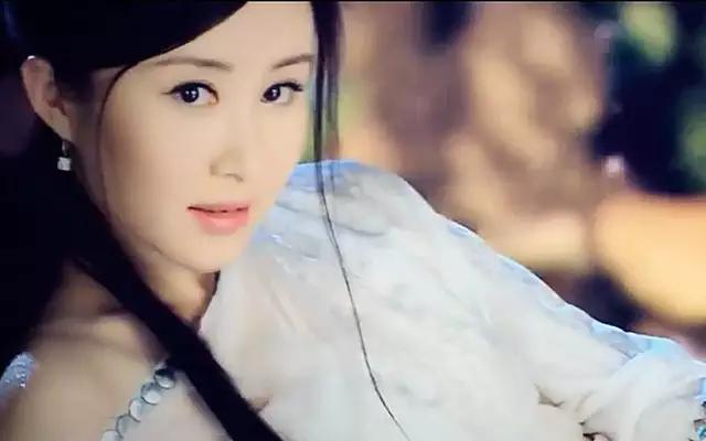 【美人阁】白衣如雪犹似画中仙。谁是你心目中的白衣女子（上）