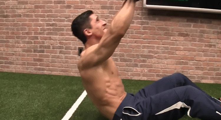 只需一副哑铃教你12个动作,一副哑铃教你练遍全身