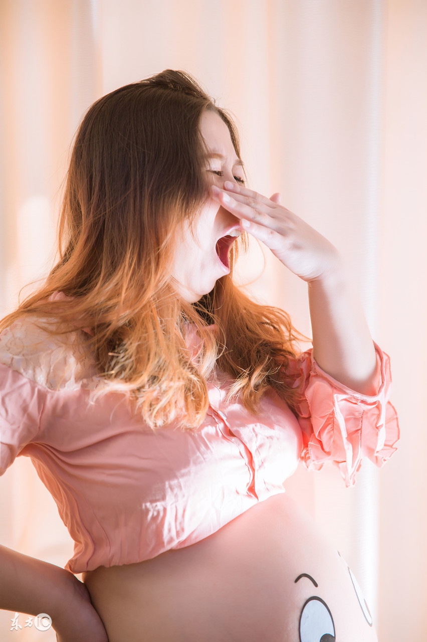 在家养胎的孕妇生活18周,10月怀孕妈妈的辛苦