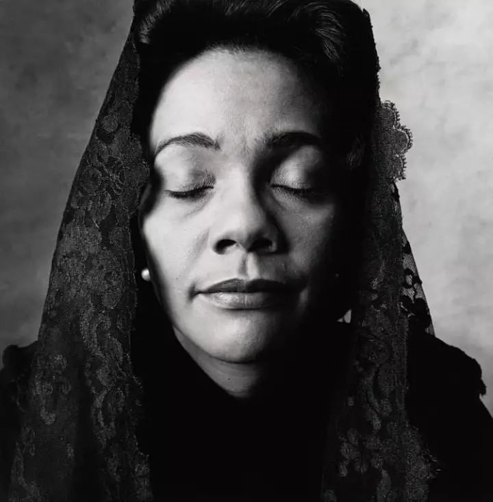 世界摄影大师经典作品欣赏,摄影100张世界摄影大师的黑白作品