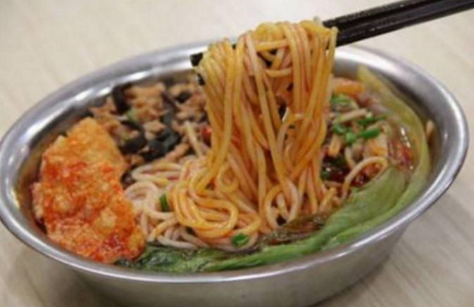 正宗云南过桥米线哪家最好吃,云南过桥米线第一名推荐最正宗的