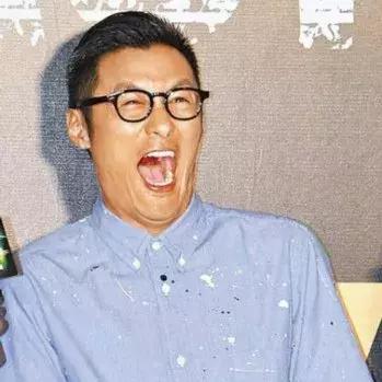 布鲁塞尔金奖酒,布鲁塞尔金奖白酒瓶子值钱吗