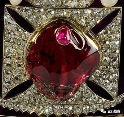 近几年宝石界的一匹黑马尖晶石,为什么要选择彩色宝石中的尖晶石