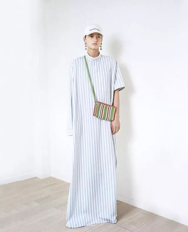 那些丑到爆的潮牌,最近比较火的一个潮牌