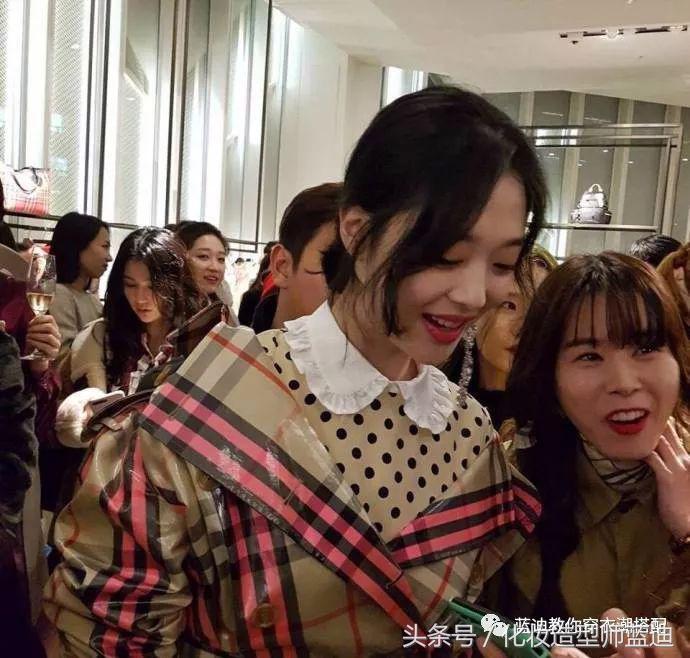 明星同款滑雪服古力娜扎,明星穿搭只服古力娜扎