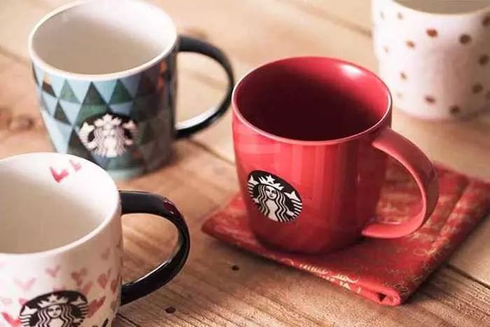 圣诞杯又来了！是什么让星巴克把这个传统坚持了20年？