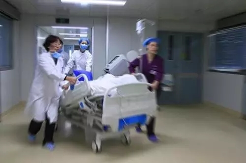 医生面对死亡怎么办,医生第一次面对死亡怎么安慰