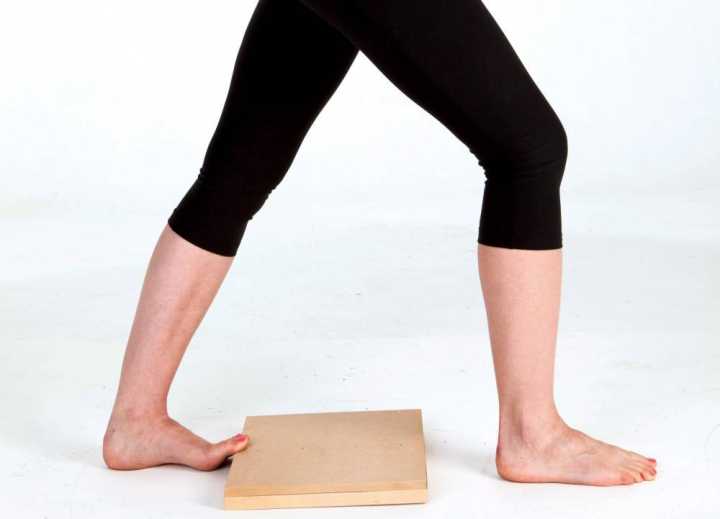 骑车感觉脚疼怎么回事,骑车脚内侧疼是怎么回事