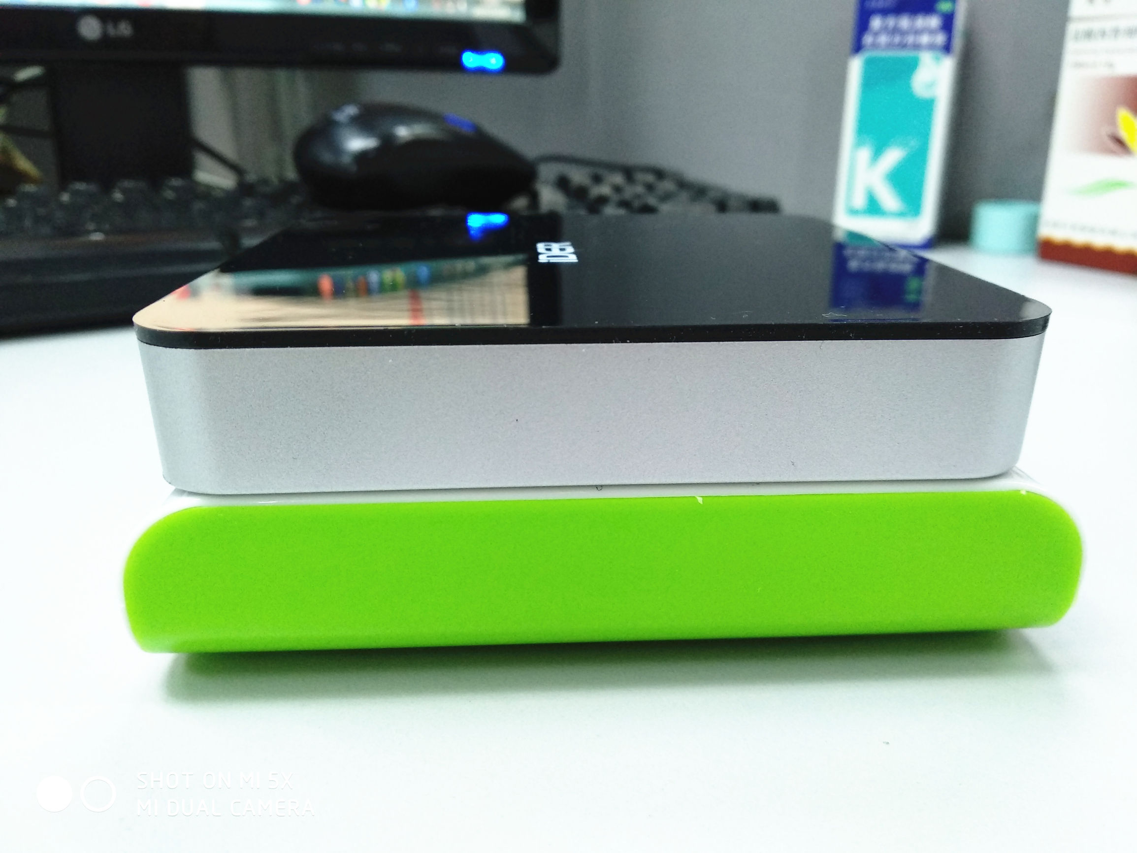 两款热销上万100元+电视盒子深度PK：谁才是性价比之王？