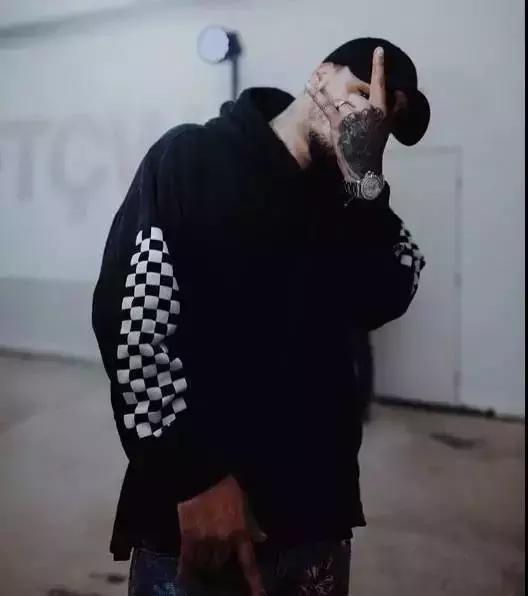 万宝路抽起来什么感觉,万宝路真的很难抽吗