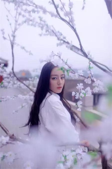 【美人阁】白衣如雪犹似画中仙。谁是你心目中的白衣女子（上）