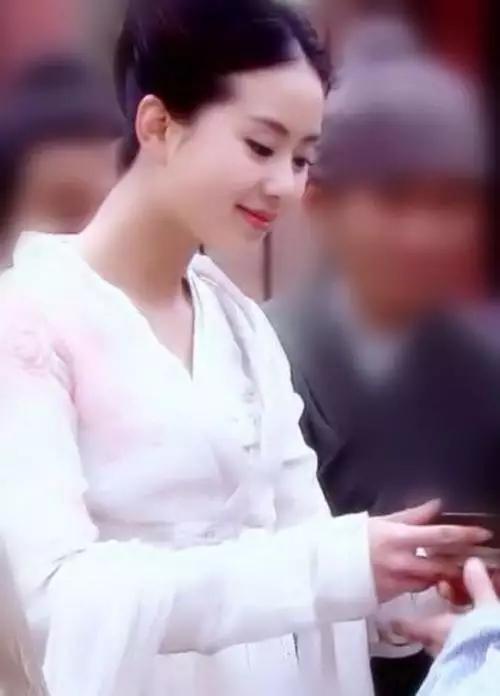 【美人阁】白衣如雪犹似画中仙。谁是你心目中的白衣女子（下）