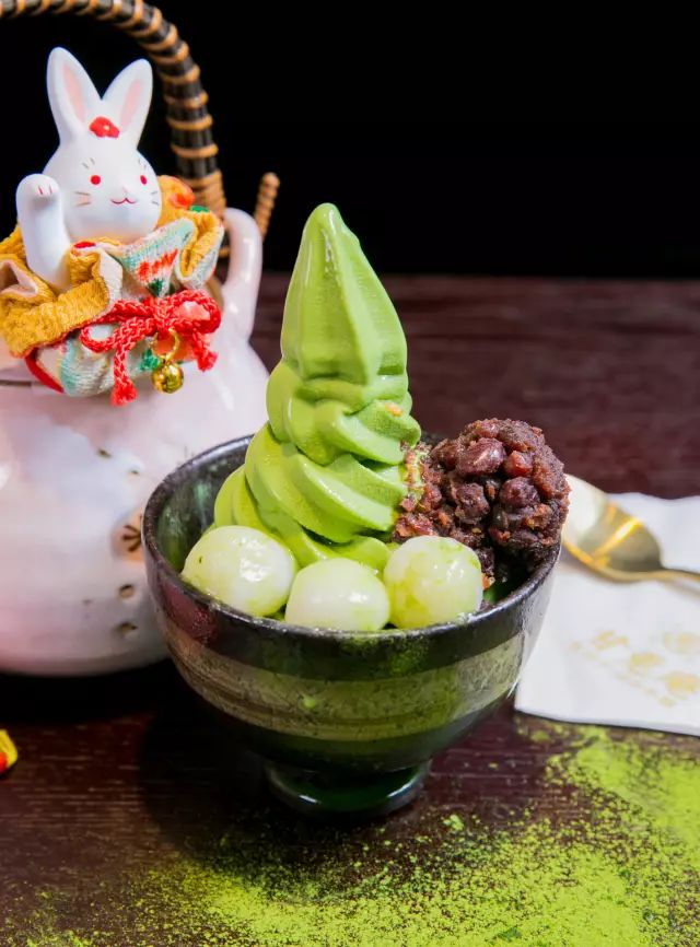 天津人为一只抹茶小兔几甘愿排大队!只为感受那恋爱般的甜度!