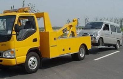 手动挡的车为什么可以拖车,手动挡拖车和at拖车有区别吗