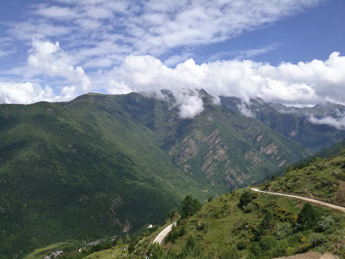 18年丰田霸道4.0试驾,丰田霸道4.0怎么选