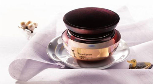 用最贵的护肤品熬最深的夜的说说,用最贵的护肤品熬最深的夜小品