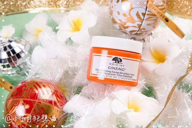 为什么抹了护肤品皮肤还要起皮,为什么抹了护肤品感觉很油