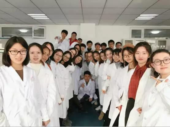 在茫茫人海一眼认出你,在茫茫人海中一眼认出你视频