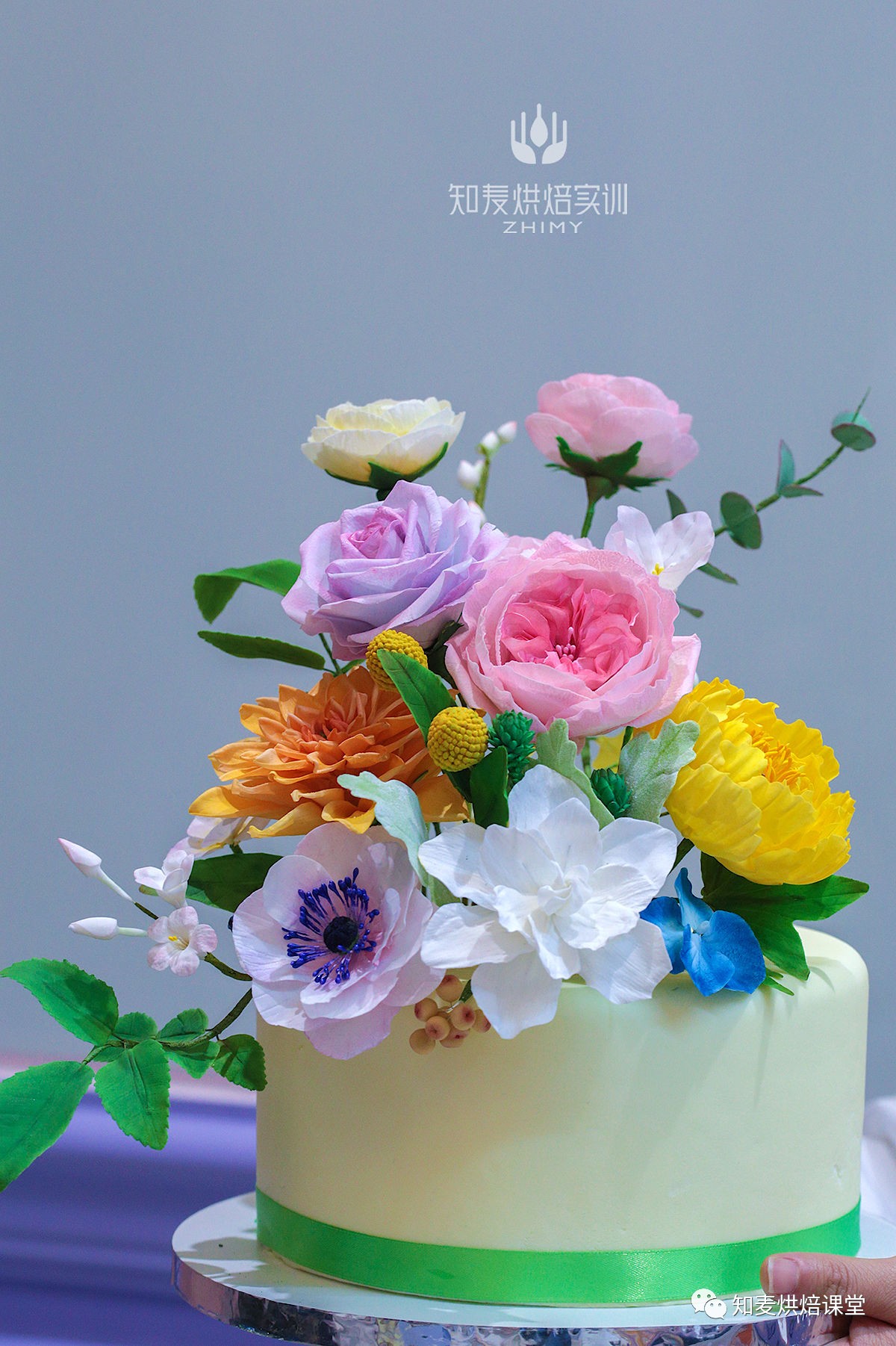 烘焙调色淡黄色配什么颜色,烘焙咖啡色调色方法