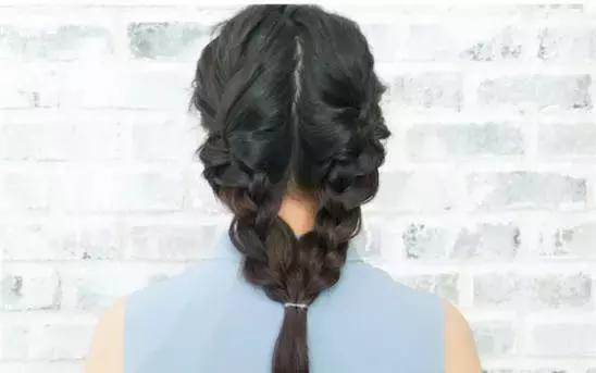 发圈怎么扎头发好看,竖夹怎么夹头发好看