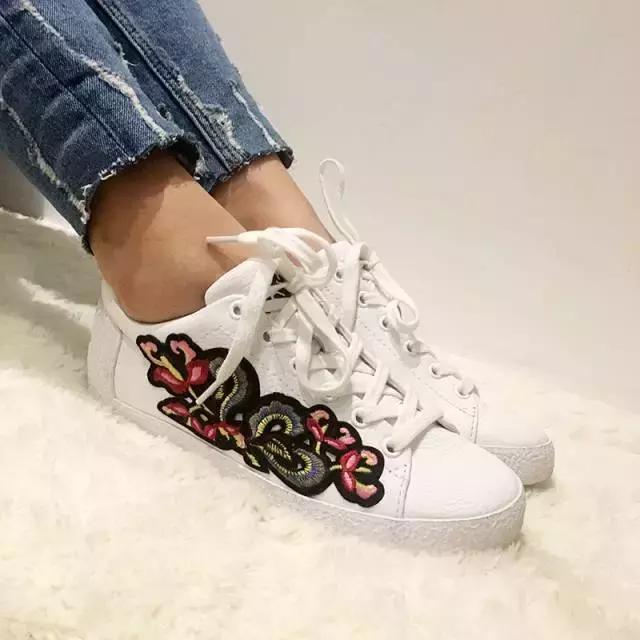 花5分钟，就把过时的基本款，变成了最火超模同款…