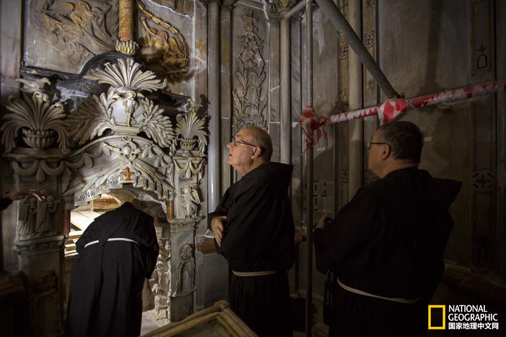 耶路撒冷耶稣墓,耶路撒冷圣墓大教堂谁建的