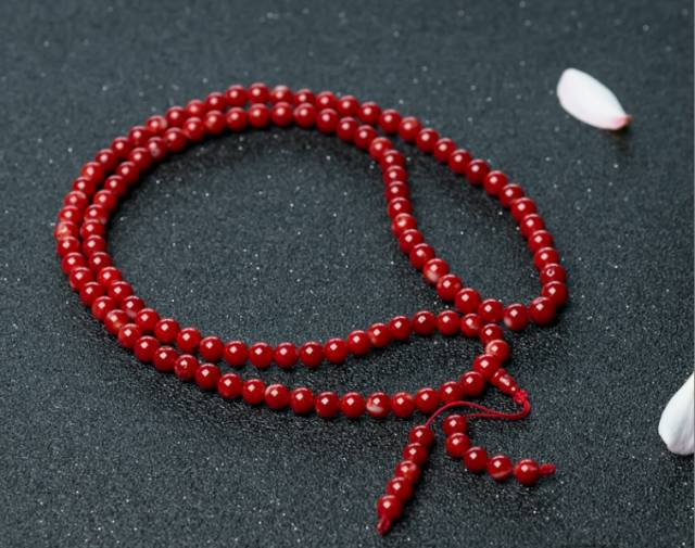 红珊瑚项链有什么作用,戴珊瑚项链的正确方法