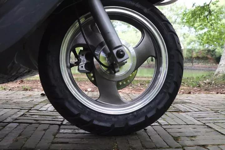 汽车自动灯测评,铃木110踏板摩托车最新款电喷