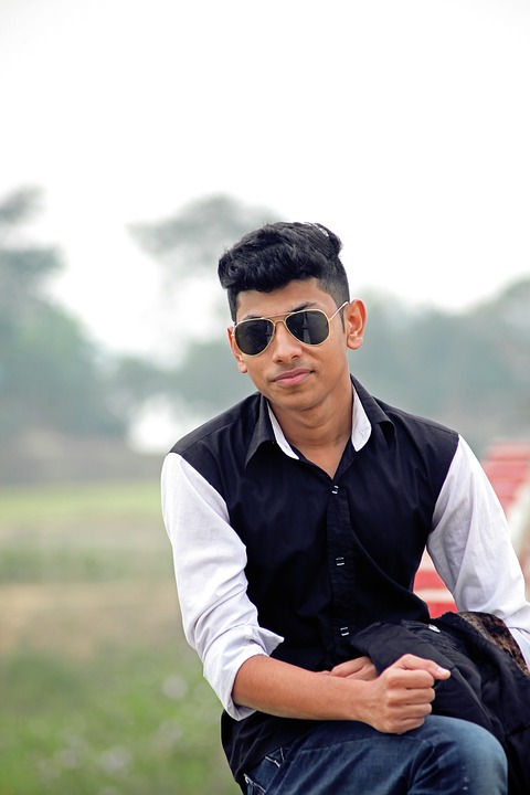 小伙被车撞意外获得超能力,小伙意外被车撞觉醒神仙系统