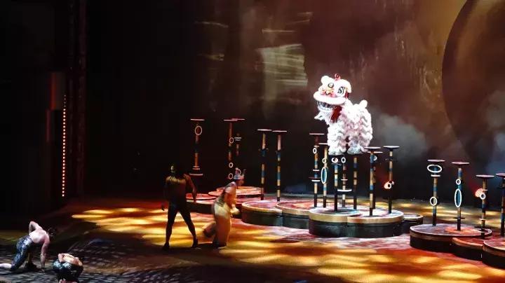 刺激的游乐场把男生吓哭了,刺激的游乐项目把人吓死