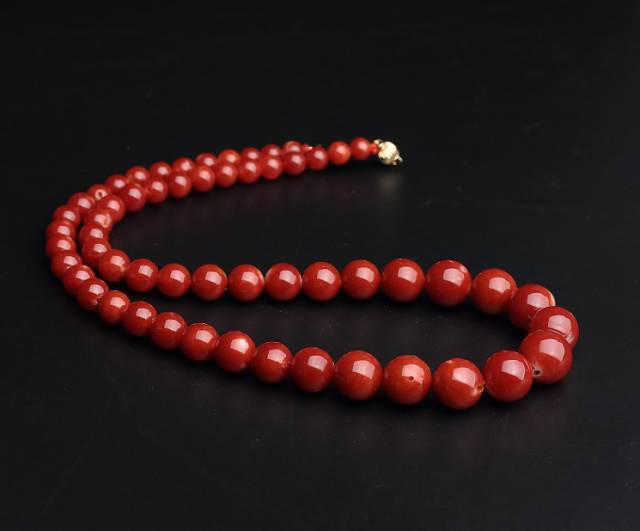 红珊瑚项链有什么作用,戴珊瑚项链的正确方法
