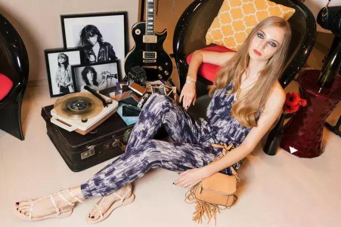 不用吃土的千元数位屏,不用吃土的奢侈品牌包