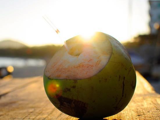 椰子怎么打开最简单方法,椰子怎么打开教学