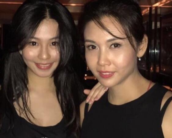 张柏芝带娃蹉跎得还没陈乔恩抗老，AB额前碎发更是暴露了产后烦恼