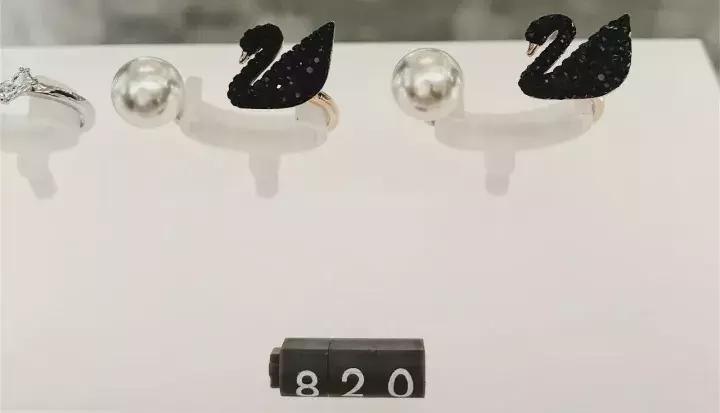 施华洛世奇和圣诞脱单更配哦