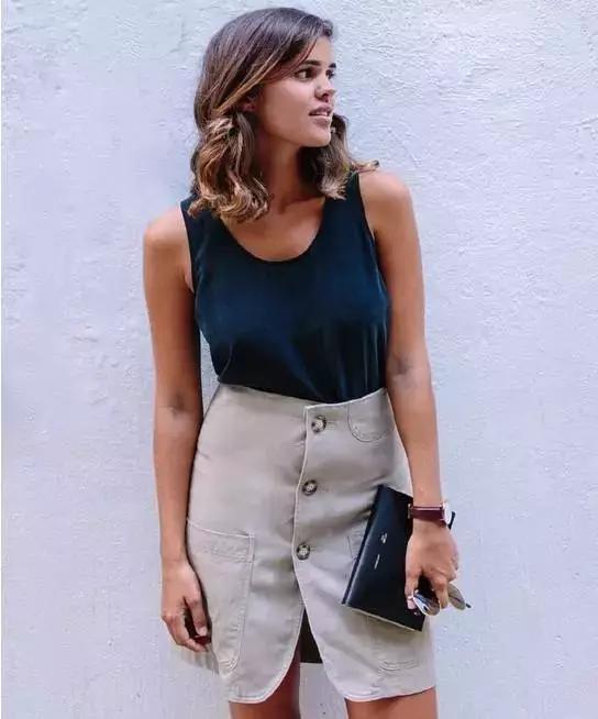 如何把旧牛仔裤变成新的,旧牛仔裤改变上衣