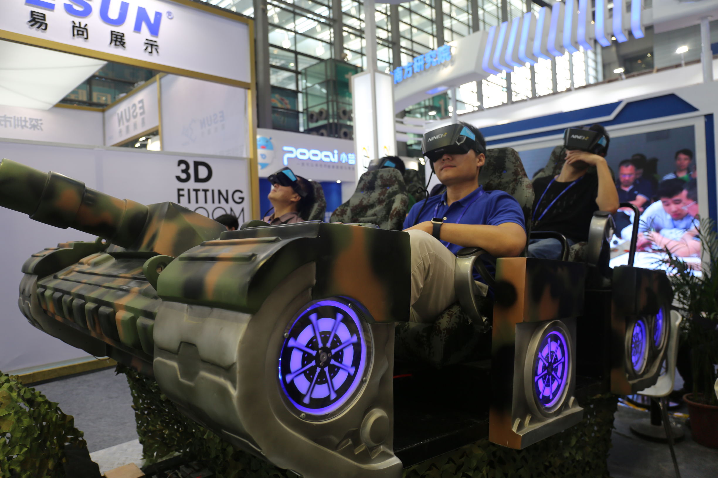 真正的vr与虚假的vr,戴上vr有什么不一样的感觉