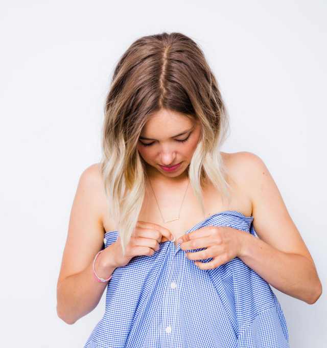 如何把旧牛仔裤变成新的,旧牛仔裤改变上衣