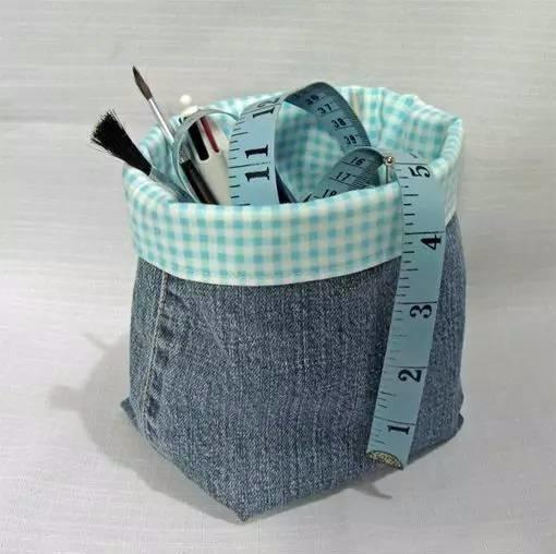 如何把旧牛仔裤变成新的,旧牛仔裤改变上衣