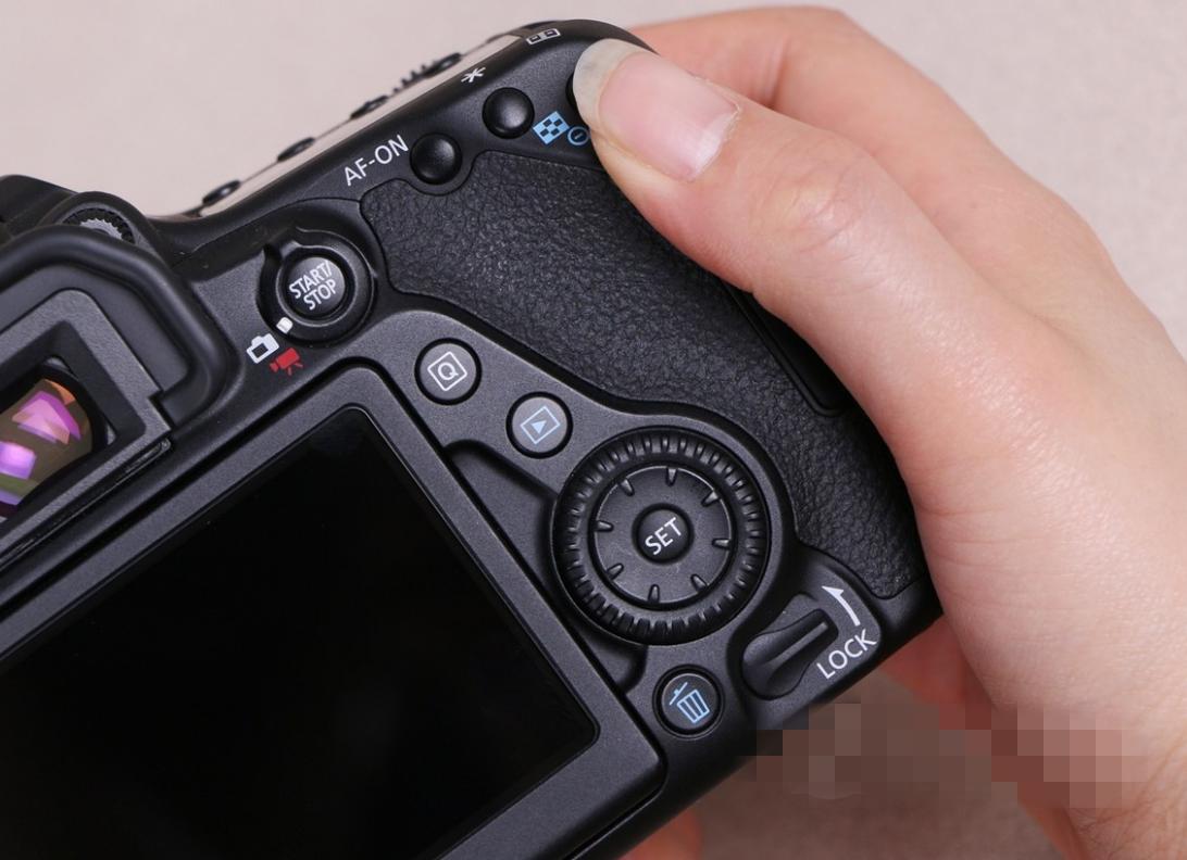 佳能80D和尼康D7200如何选择,入门相机佳能还是尼康