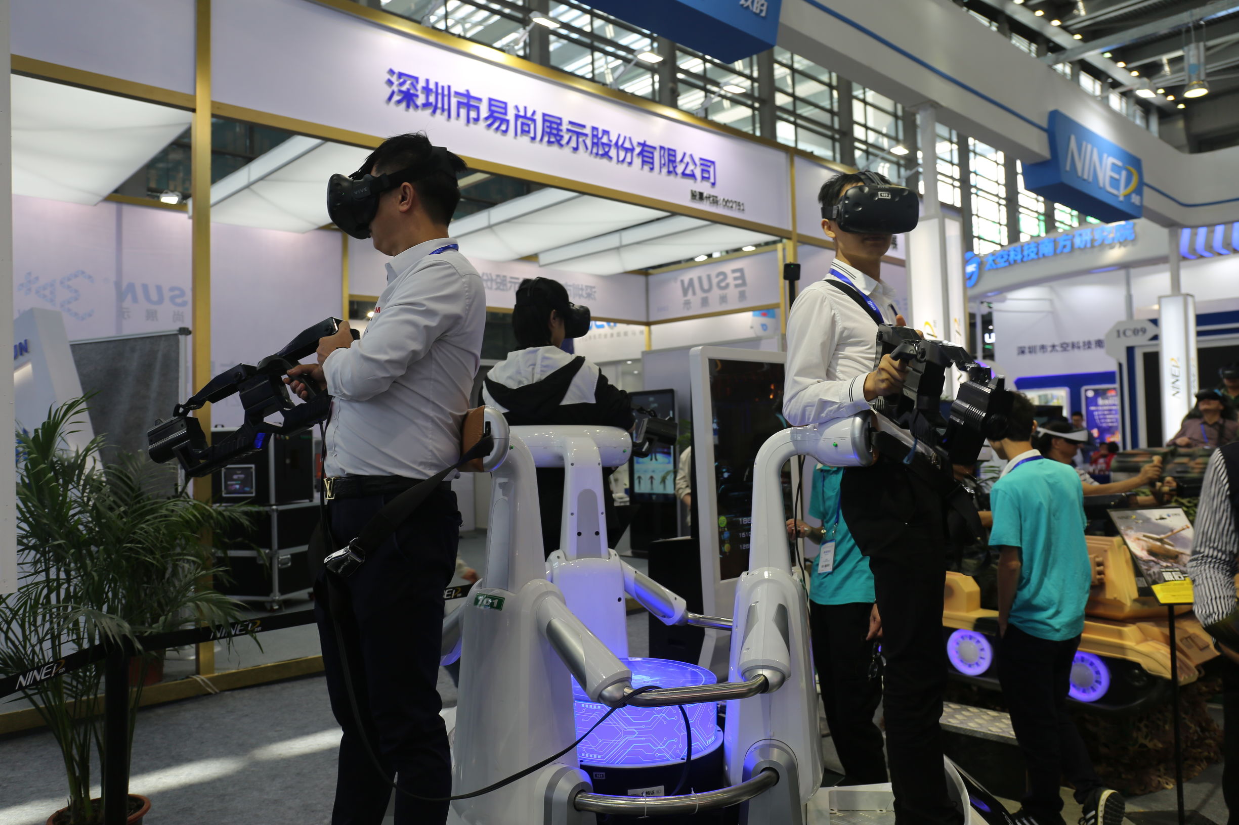 真正的vr与虚假的vr,戴上vr有什么不一样的感觉