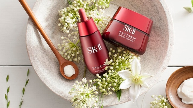 用最贵的护肤品熬最深的夜的说说,用最贵的护肤品熬最深的夜小品