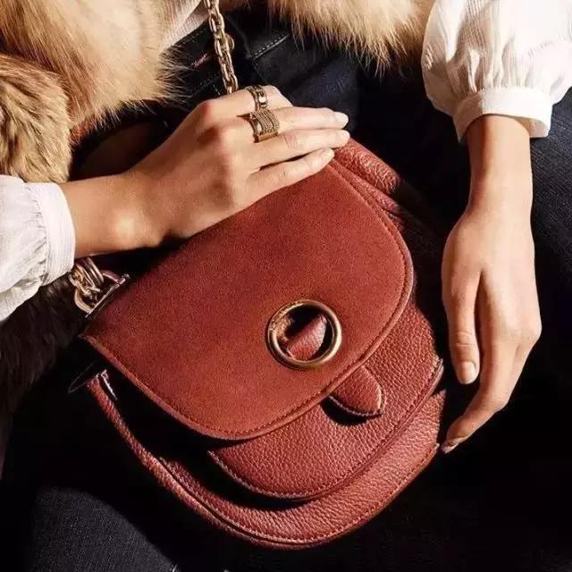 不用吃土的千元数位屏,不用吃土的奢侈品牌包